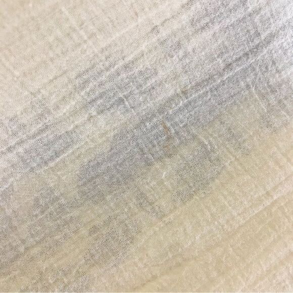 UMGEE Floral Embroidered Lightweight Cotton Gauze Raw Edge Top Size Small - Picture 8 of 9